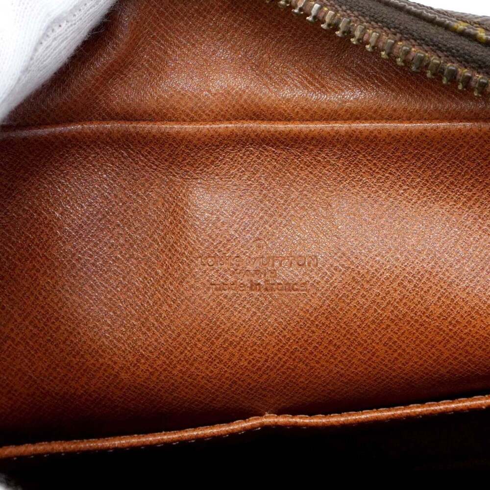 LOUIS VUITTON Brown Monogram Clutch Bag - Picture 5 of 10